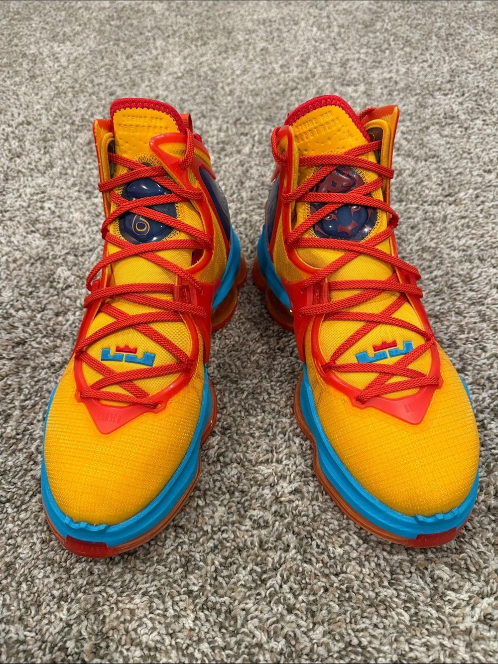 Nike LeBron 19 Tune Squad